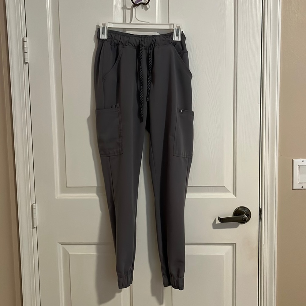 Jaanuu scrub leggings